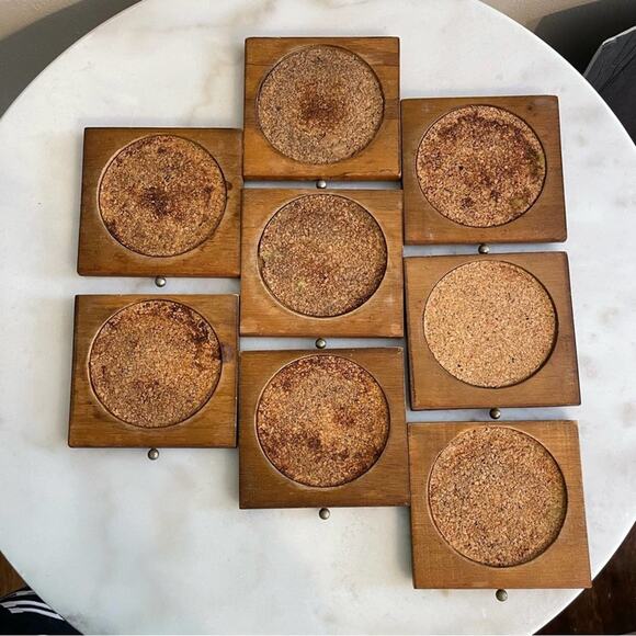 Vintage set of 8 wooden coasters in wooden box Colonial Eagle gold - Picture 5 of 8